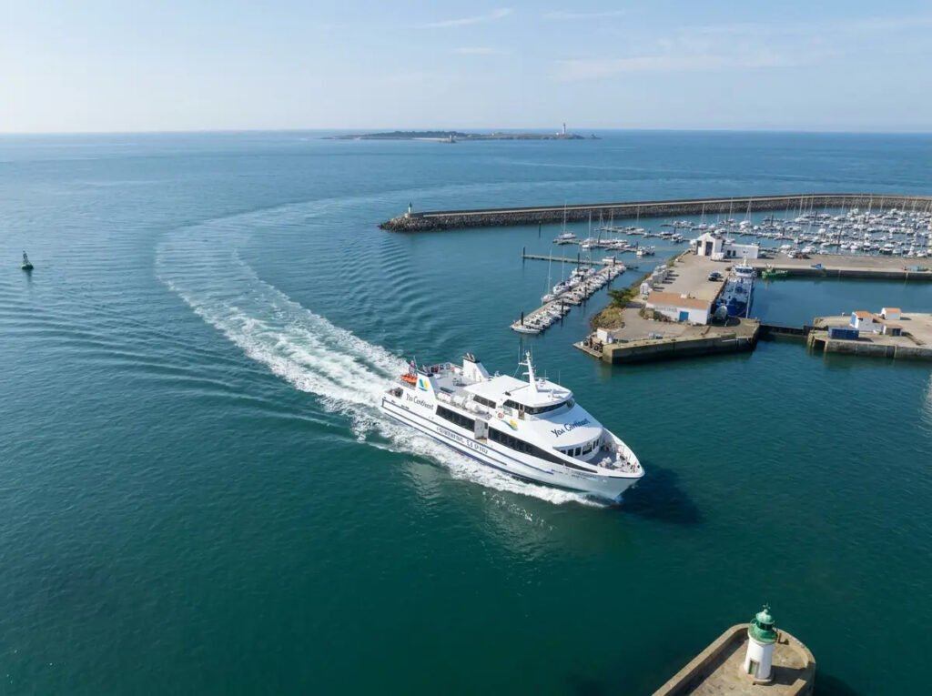 ferry traversée île dYeu depuis Fromentine Vendée